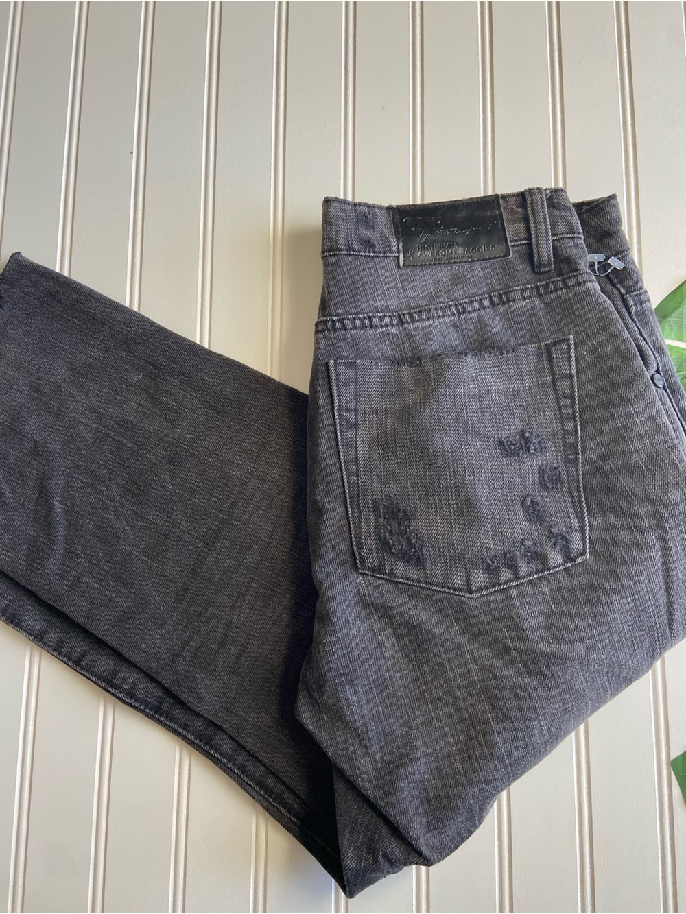 One Teaspoon Distressed Ankle Cropped Wide Led Sz:28